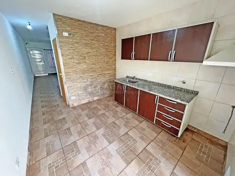 Casa 3 ambientes con 2 baños