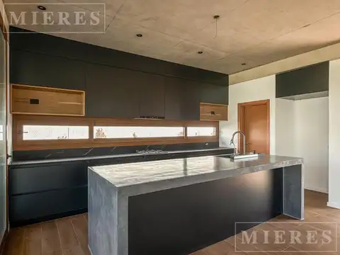 Casa en venta a estrenar en el Barrio Carpinchos, Nordelta