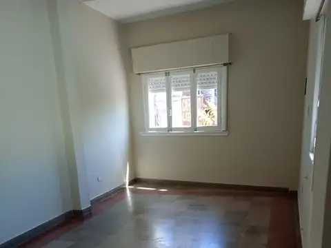 Casa 2 ambientes con 1 baño