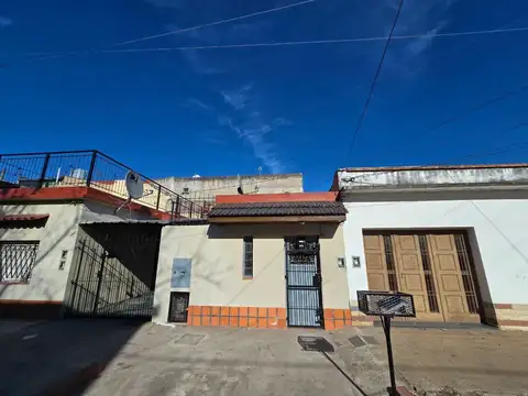 Depto Tipo Casa 2 ambientes con 1 baño