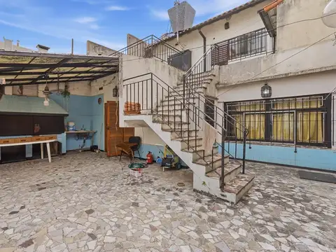 Casa 3 ambientes con 2 baños