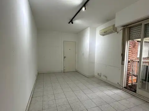 Luis María Drago 2600, Piso 1