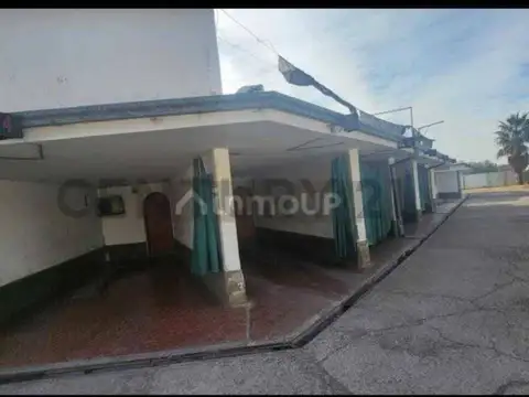 CURUPAYTI 2100, Piso 0