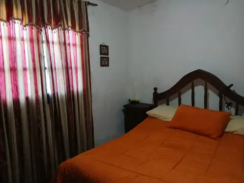 VENTA CASA CON 5 DEPARTAMENTOS INDEPENDIENTES