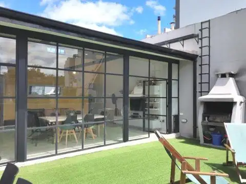 PH de 4 ambientes con terraza propia y escritorio - ¡Hecho a nuevo - 168 Metros totales!