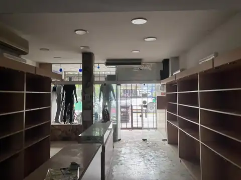 Local en Venta 40 años