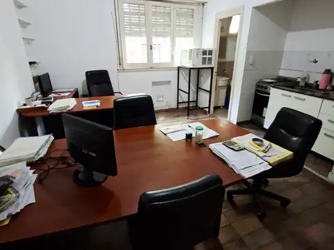 Oficina en alquiler ubicado en Flores