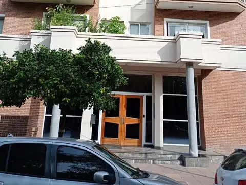 DEPARTAMENTO EN VENTA EN RAMOS MEJIA 4 AMBIENTES  COCHERAS