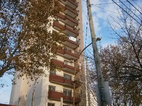 Dr Melo 4400, Piso 2