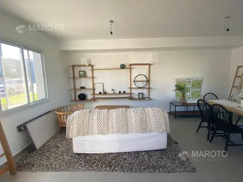 Casa 3 ambientes con 2 baños