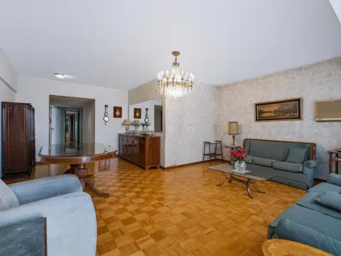 Venta departamento 4 ambientes con cochera en Flores