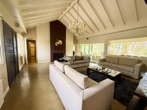 Casa en Venta al Oeste
