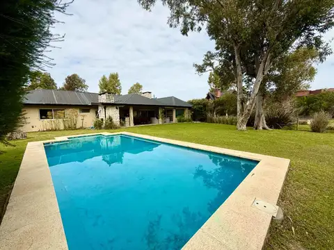 CASA 6 AMB AL LAGO. FINCAS DEL LAGO. ESCOBAR