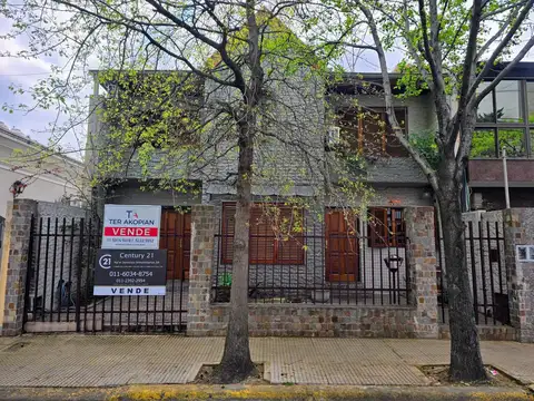 Chalet 5 ambientes en Venta en Ramos Mejía