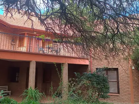 VENTA CASA 3 DORM CON PILETA EN TALAR MENDIOLAZA
