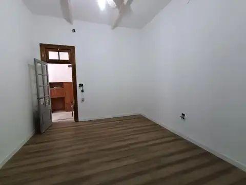 Local en Alquiler en Parque Avellaneda, USD 1.700.000