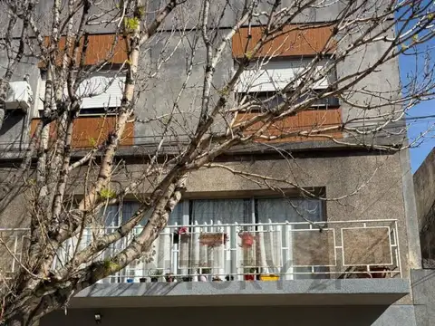38 e/ 4 y 5 400, Piso 0