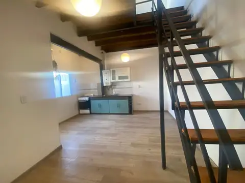 Depto Tipo Casa 2 ambientes con 1 baño