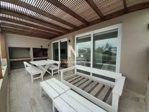 Departamento 4 ambientes con 2 baños