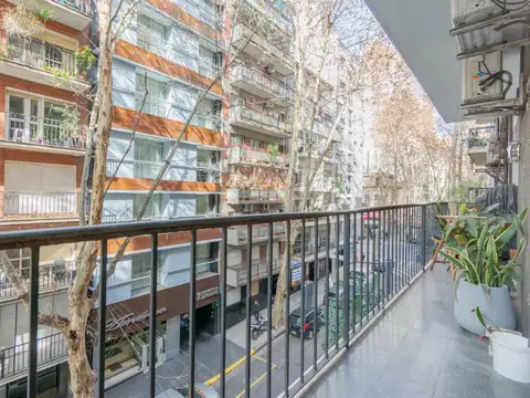 VENTA HERMOSO SEMIPISO 3 AMBIENTES AMPLIO RECOLETA