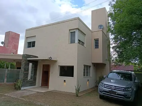 VENTA DUPLEX  3 DORM COCHERA NVO POETA LUGONES CBA
