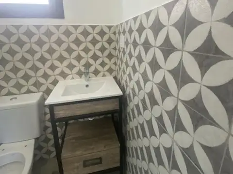 Casa 4 ambientes con 3 baños