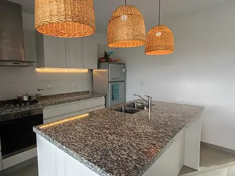 Depto Tipo Casa en Venta con 1 cocheras