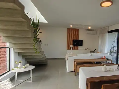 Depto Tipo Casa en Venta de 3 ambientes