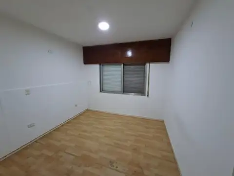 Casa en Alquiler con 1 cochera