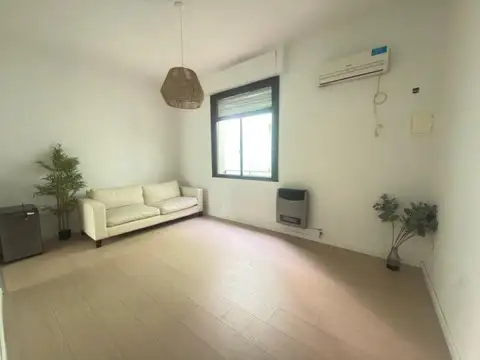 Arcos 4100, Piso 1