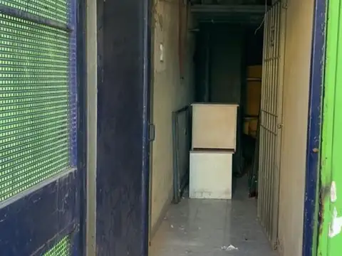 Local en Venta en Flores, USD 275.000