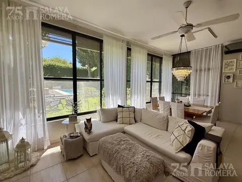 Casa 5 ambientes con 3 baños