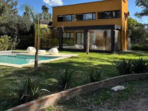 Casa alquiler temporario Rio Lujan c/pileta 7 pax
