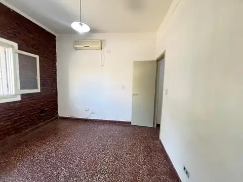 Depto Tipo Casa en Alquiler de 1 dormitorio