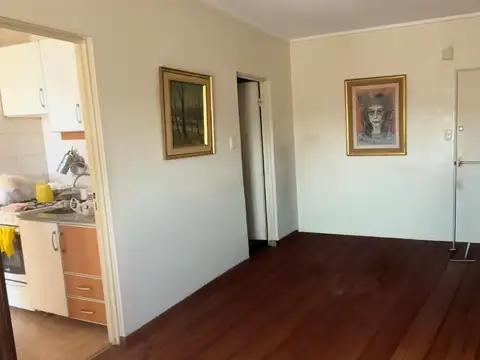 Departamento 2 ambientes, piso alto, vista abierta