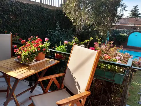 Depto Tipo Casa en Venta de 4 dormitorios