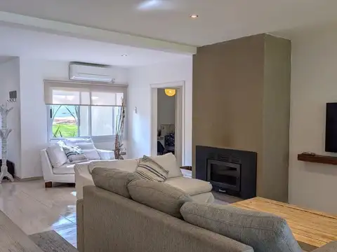 Casa en Venta en Costa Esmeralda, USD 270.000