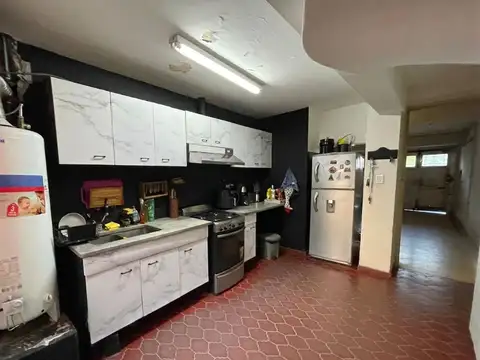 CASA EN VENTA 4 DORMITORIOS CON PILETA  GUAYMALLEN