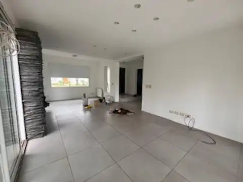 Casa en Venta en Funes Hills San Marino, USD 480.000