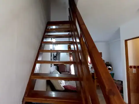 Venta Duplex 3 amb en Segundo P. Zona Centro Santa Teresita. Diagonal 19 e/2 y 3