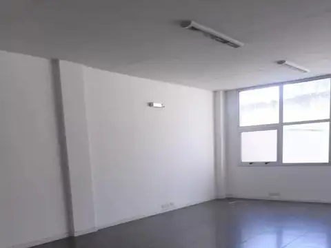Oficina en Alquiler en Ramos Mejía, $ 990.000