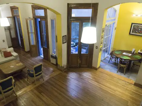 Depto Tipo Casa en Venta de 9 ambientes