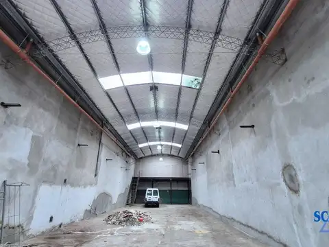 Depósito o Galpón de 450 metros en Alquiler en Santos Lugares