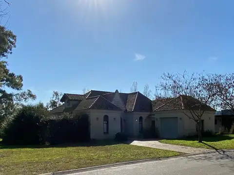 Casa en Alquiler en Pilar del Este - Santa Guadalupe, $ 1.600.000