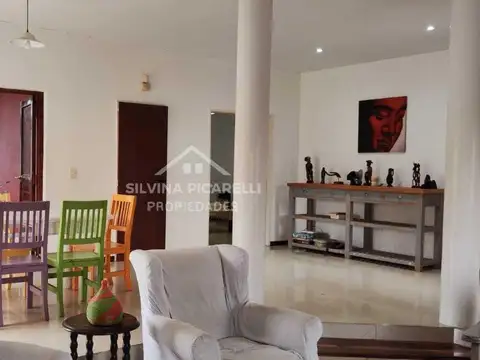 Casa en Venta con 1 cochera