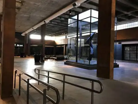 Av. Regimiento de Patricios al 1000