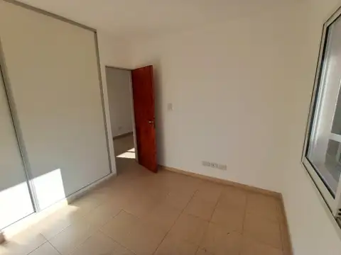 Renta inmediata y sin gastos centrales. Descubrí este departamento en Arroyito Rio