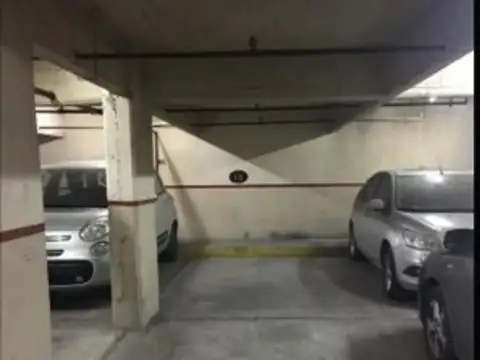Opórtuidad Cochera  Ayacucho 900   Facultades