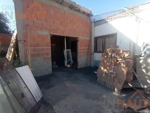 Casa 5 ambientes con 1 baño