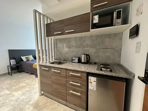 Avenida Hipólito Yrigoyen 1500